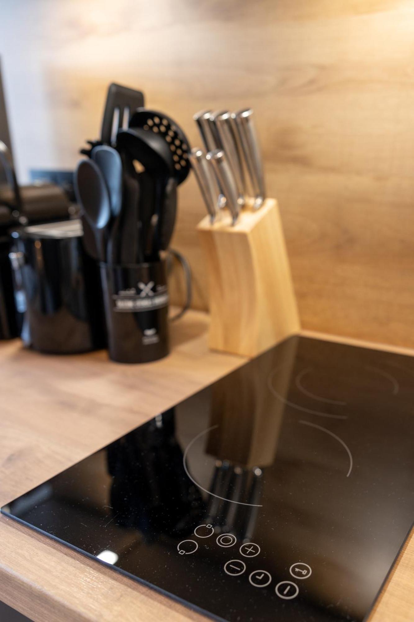 Sweethome - Super Zentral Und Modern, Kueche, Wifi Munchen Bagian luar foto