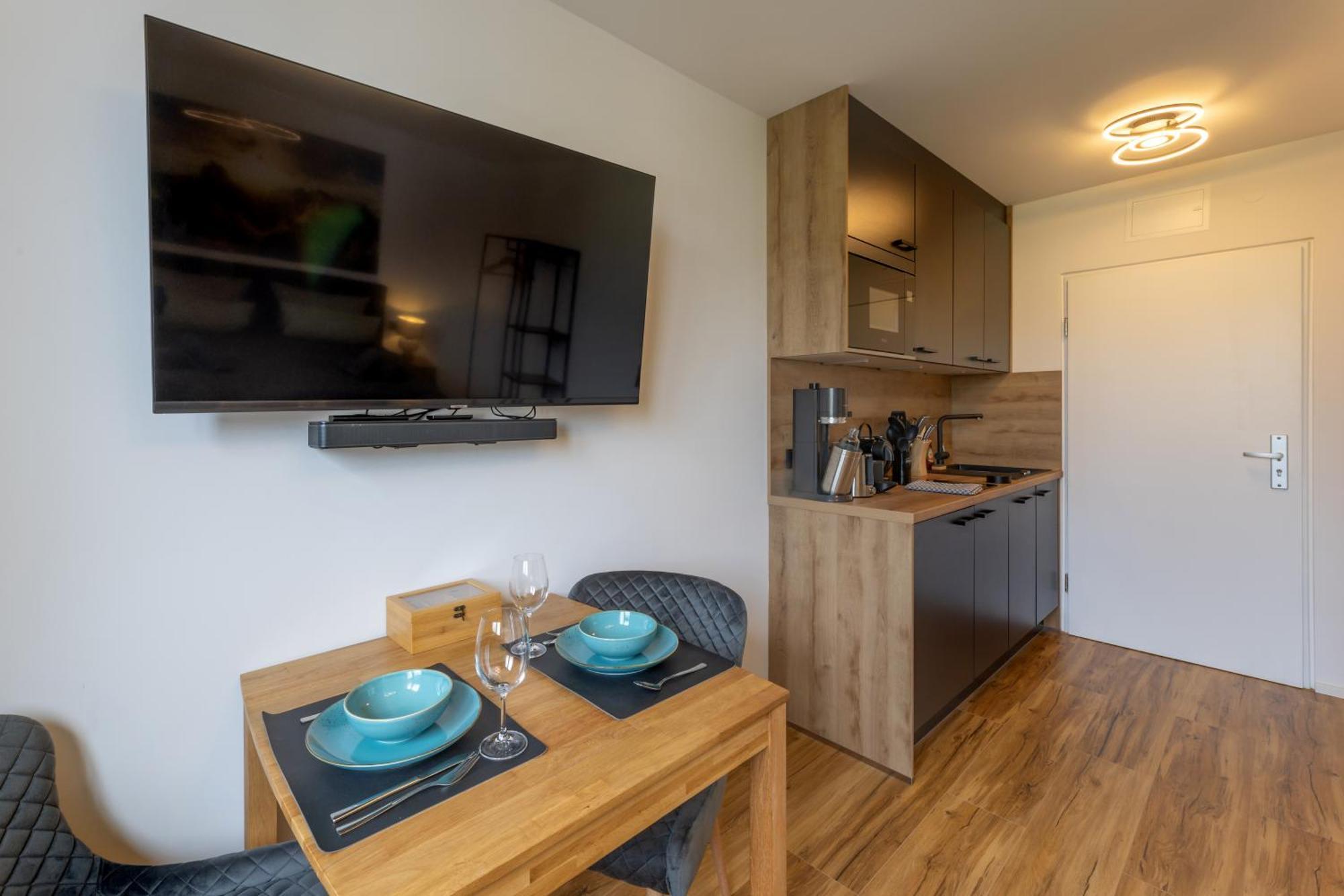 Sweethome - Super Zentral Und Modern, Kueche, Wifi Munchen Bagian luar foto