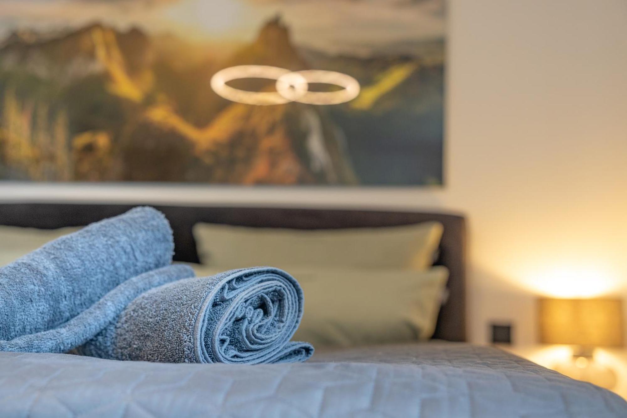 Sweethome - Super Zentral Und Modern, Kueche, Wifi Munchen Bagian luar foto